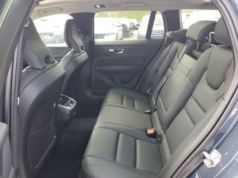 Used 2020 Volvo V60 T5 Cross Country AWD/4WD image 15