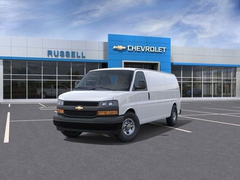 New 2026 Chevrolet Express 3500 Extended RWD image 8
