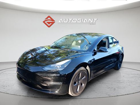 Used 2023 Tesla Model 3 Standard Range RWD image 1