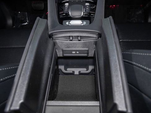 New 2026 Mercedes-Benz GLS 450 4MATIC image 22