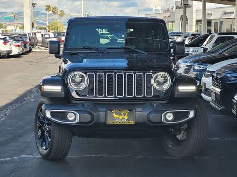 Certified 2025 Jeep Wrangler Unlimited Sahara w/ Safety Group AWD/4WD image 2