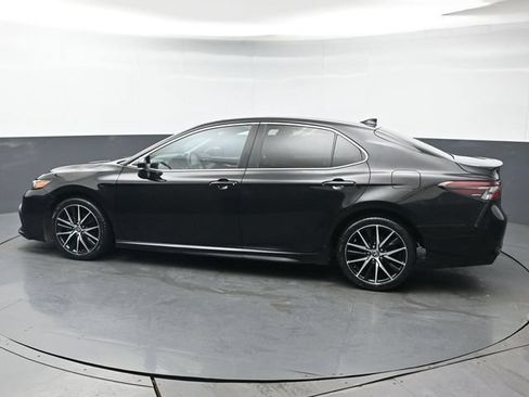 Certified 2023 Toyota Camry SE w/ Cold Weather Package AWD/4WD image 4