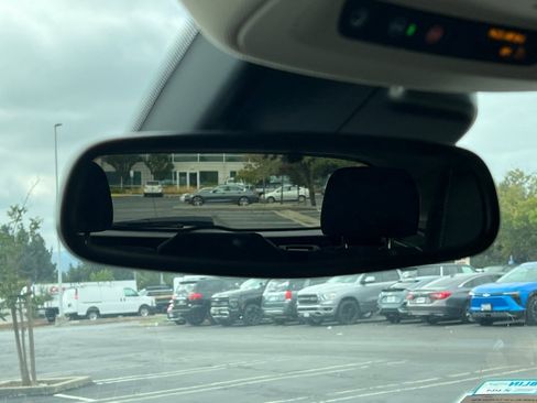 Used 2022 Buick Envision Preferred image 25