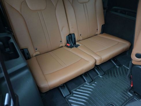 Used 2023 Kia Sorento SX Prestige image 10