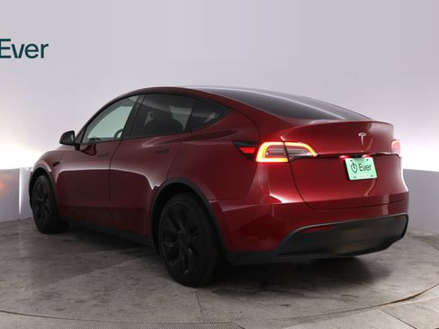 Used 2025 Tesla Model Y Long Range RWD image 17