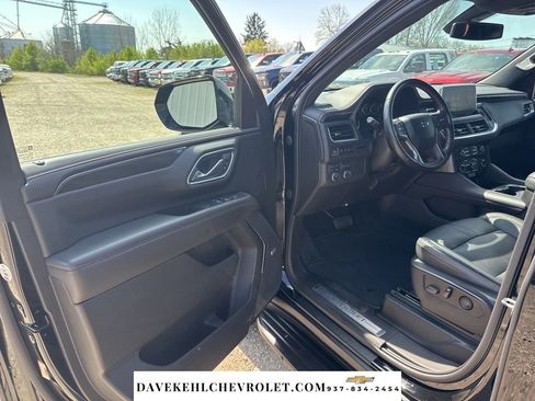 Used 2021 Chevrolet Suburban RST AWD/4WD image 16