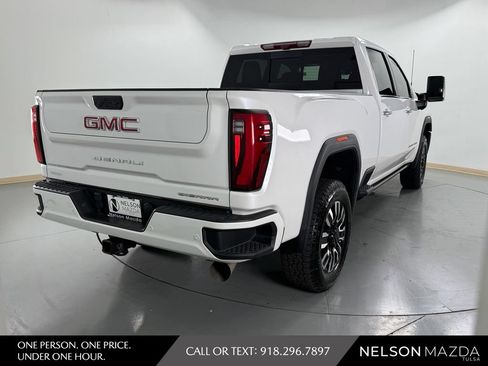 Used 2024 GMC Sierra 3500 Denali w/ Denali Reserve Package AWD/4WD image 6