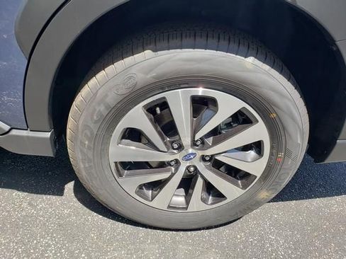 Used 2025 Subaru Outback Premium image 20