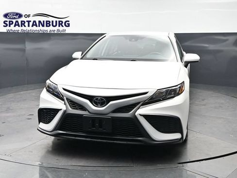 Used 2024 Toyota Camry SE FWD image 6