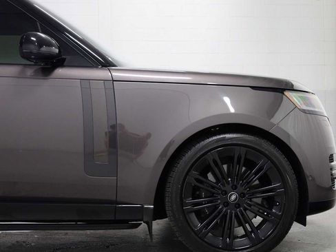Used 2023 Land Rover Range Rover Long Wheelbase First Edition image 11