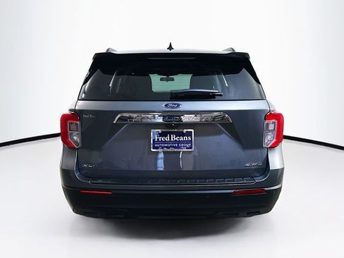 Used 2022 Ford Explorer XLT AWD/4WD image 9