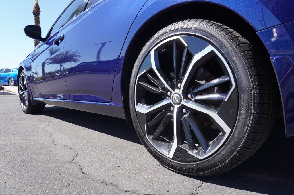Certified 2024 Nissan Altima 2.5 SR w/ SR Premium Package FWD image 6