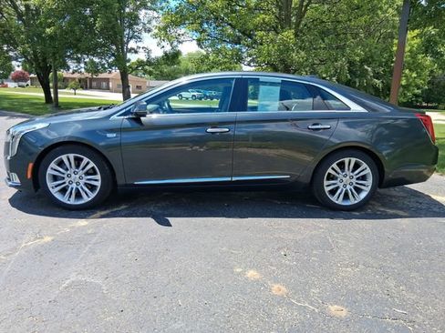 Used 2018 Cadillac XTS Luxury AWD/4WD image 3