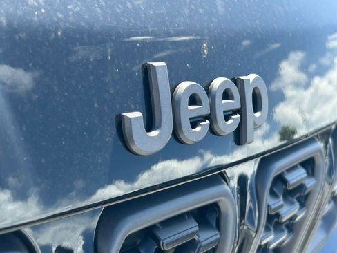 New 2026 Jeep Compass Latitude image 19