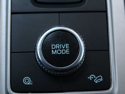 Used 2023 Ford Explorer Limited w/ Limited Technology Package AWD/4WD image 45