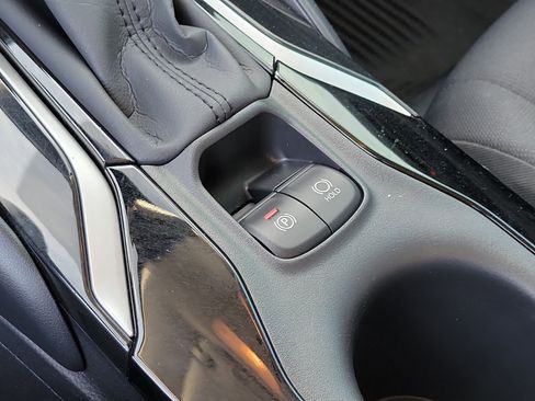 Certified 2022 Toyota Corolla LE image 27