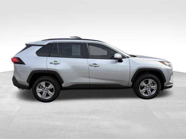 Used 2025 Toyota RAV4 XLE w/ Convenience Package AWD/4WD image 9