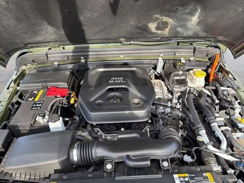 Used 2022 Jeep Wrangler Unlimited Sahara 4xe image 40