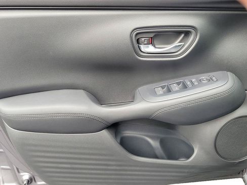 New 2027 Honda HR-V LX image 9