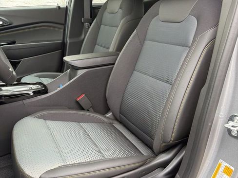 New 2026 Chevrolet Trax LT w/ Driver Confidence Package FWD image 7