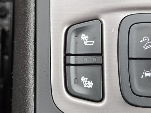 Used 2024 GMC Terrain AT4 AWD/4WD image 5