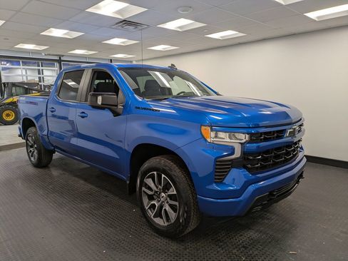 Used 2022 Chevrolet Silverado 1500 RST w/ Convenience Package II image 3