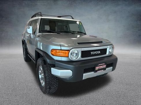 Used 2012 Toyota FJ Cruiser 4WD w/ Upgrade Pkg image 5