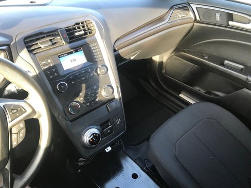 Used 2020 Ford Fusion w/ Ready For The Road Package image 10