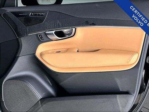 Certified 2024 Volvo XC90 B6 Ultimate w/ Protection Package Premier image 25