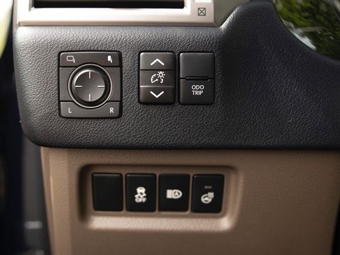 Used 2022 Lexus GX 460 Premium AWD/4WD image 14