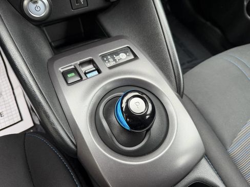 Used 2022 Nissan Leaf S FWD image 19