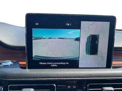 Used 2023 Lincoln Aviator Reserve w/ Equipment Group 201A AWD/4WD image 12