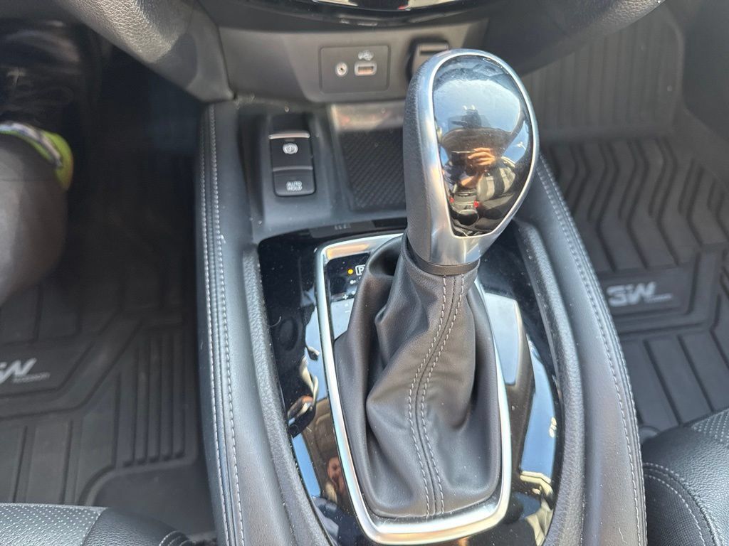 Used 2020 Nissan Rogue SL AWD/4WD image 20