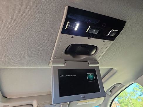 Certified 2019 Chevrolet Tahoe Premier w/ Premier Plus Edition image 37