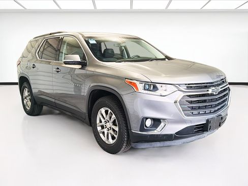 Used 2019 Chevrolet Traverse LT image 3