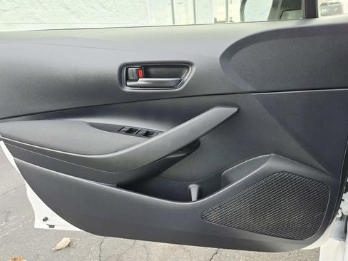 Used 2023 Toyota Corolla LE image 29