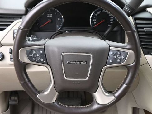 Used 2020 GMC Yukon Denali w/ Denali Ultimate Package AWD/4WD image 30