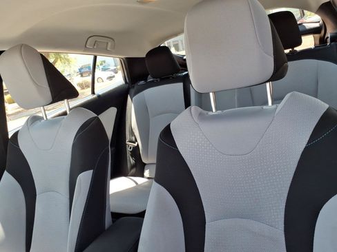 Used 2022 Toyota Prius LE FWD image 20