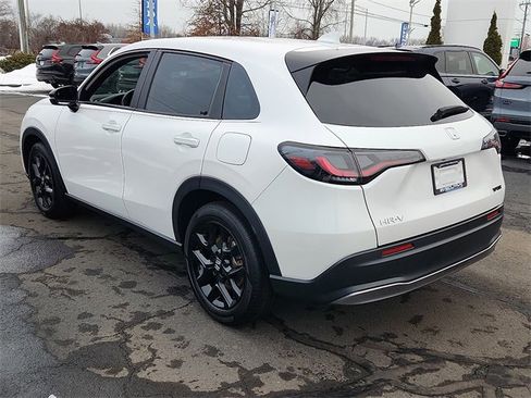 Used 2024 Honda HR-V Sport image 4