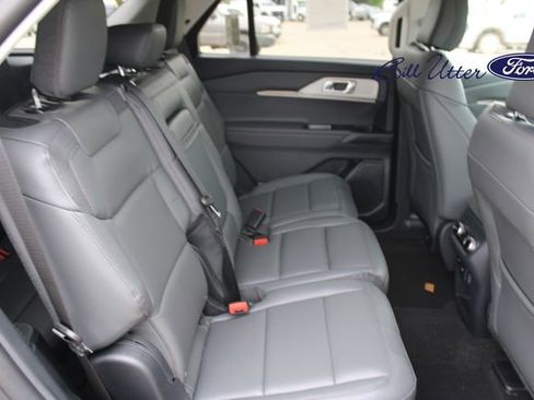 New 2026 Ford Explorer Active image 9