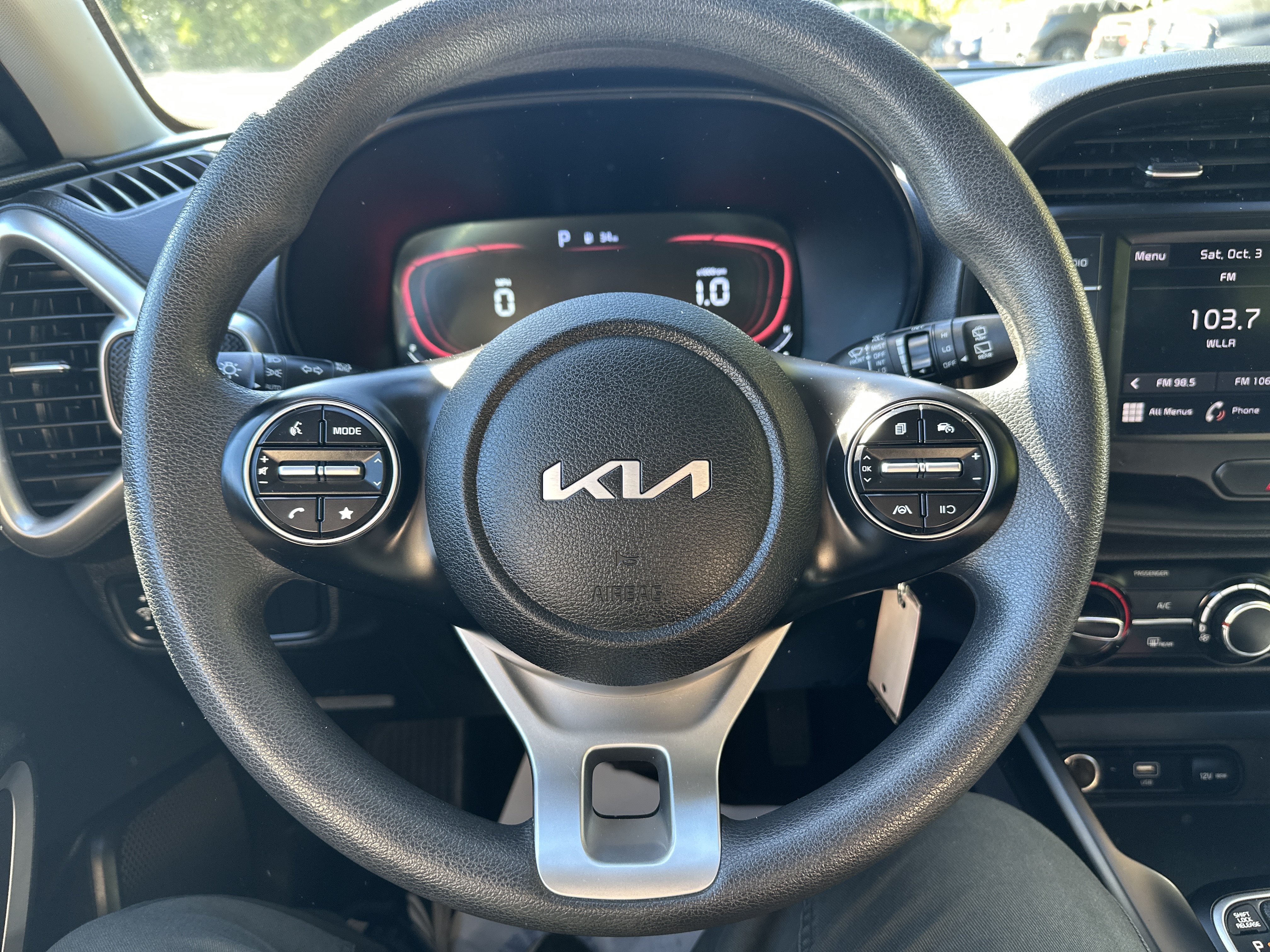 Certified 2024 Kia Soul LX w/ Option Group 015 FWD image 15