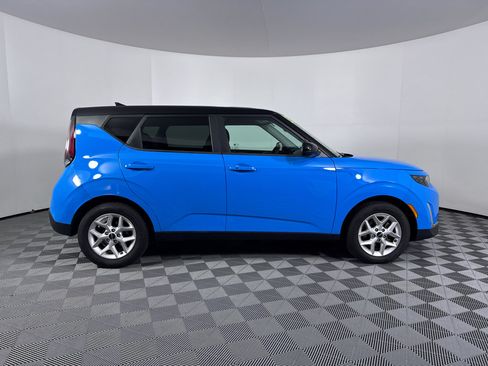 Used 2023 Kia Soul S FWD image 12