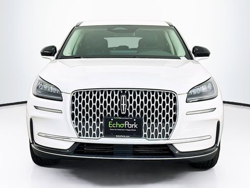 Used 2023 Lincoln Corsair Standard image 2