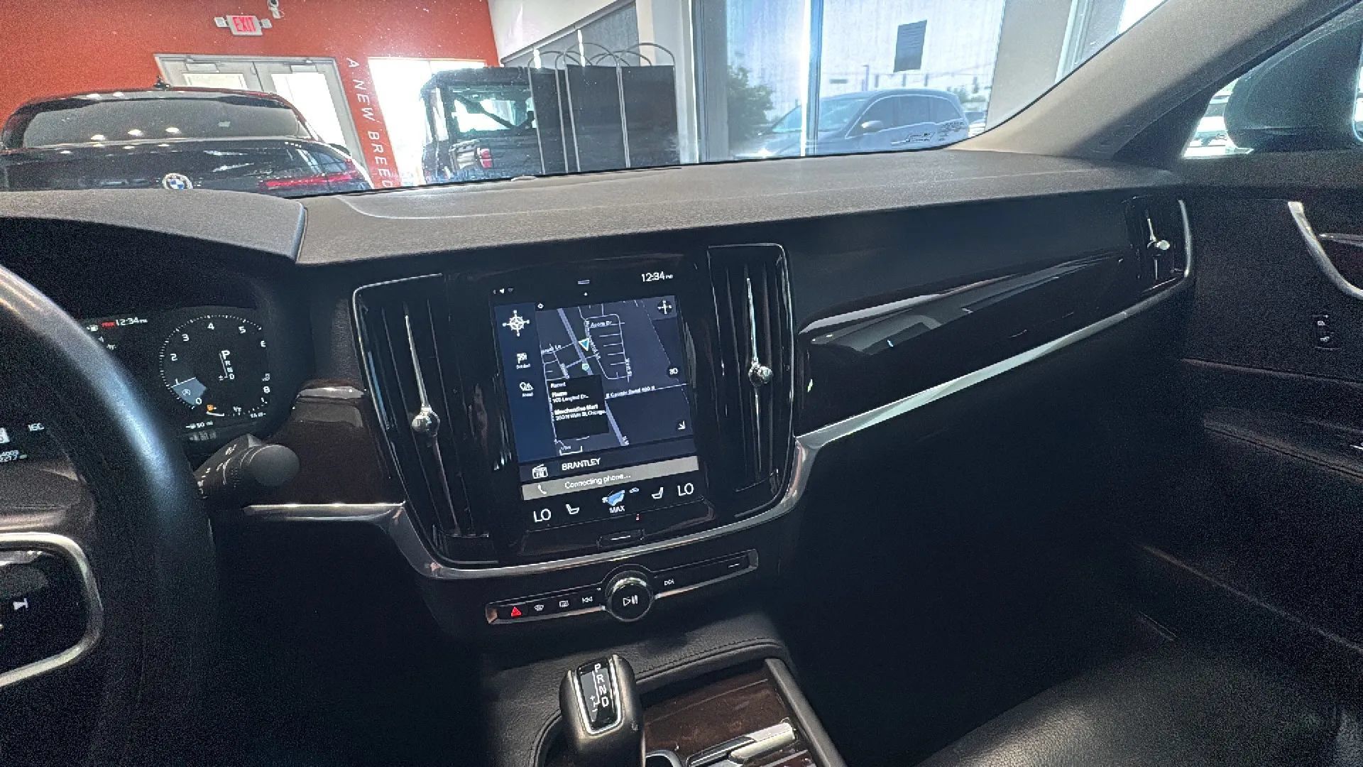 Used 2018 Volvo S90 T6 Momentum AWD/4WD image 39