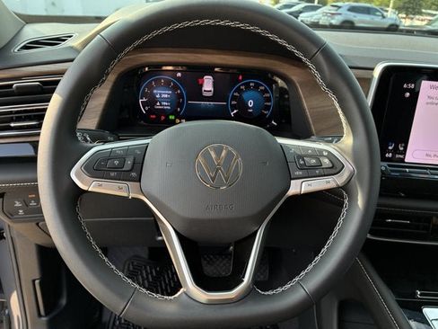 New 2026 Volkswagen Atlas SE FWD image 14