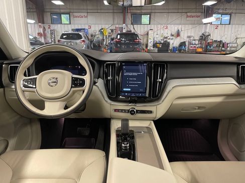 Certified 2025 Volvo XC60 T8 Plus w/ Protection Package Premier AWD/4WD image 18