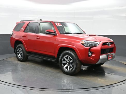 Used 2024 Toyota 4Runner TRD Off-Road Premium image 8