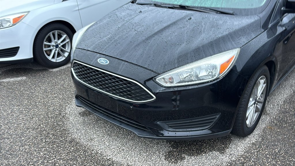Used 2018 Ford Focus SE FWD image 4