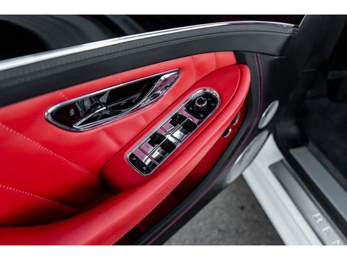 Used 2024 Bentley Continental GT V8 image 30