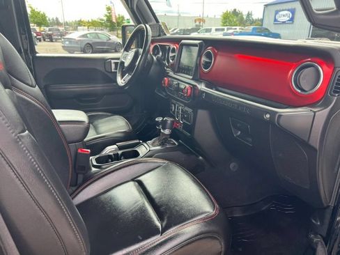 Used 2019 Jeep Wrangler Unlimited Rubicon w/ Advanced Safety Group AWD/4WD image 8